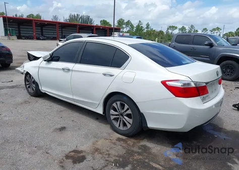 2015 Honda Accord Lx z USA, uszkodzony, nr VIN 1HGCR2F39FA077714